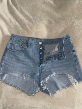 LEVIS 501 denim shorts
